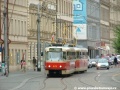 Souprava vozů T3R.PV ev.č.8175+8176 vypravená na linku 20 přijíždí pěší zónou ke křižovatce Anděl | 26.7.2006