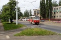 Vůz T3R.P ev.č.8230 vypravený na linku náhradní dopravy 33 vjíždí do smyčky Dvorce ve směru od Braníka. | 1.7.2004
