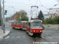 Souprava vozů T3R.P ev.č.8243+8243 vypravená na linku 20 vjíždí do zastávky Malostranská z Mánesova mostu. | 27.11.2005