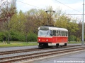Od zastávky Kublov k zastávce Dvorce uhání vůz T3R.P ev.č.8396 vypravený na linku 21. | 22.4.2012