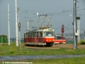 Souprava vozů T3R.P ev.č.8484+8485 vypravená na linku 12 opouští vnější kolej smyčky Sídliště Barrandov. | 1.7.2006