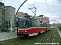 Souprava vozů T6A5 ev.č.8693+8694 vypravená na linku 12 před zastávkou Poliklinikou barrandov | 21.9.2004