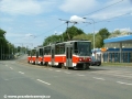 Souprava vozů T6A5 #8701+8702 vypravená na linku 4 přijíždí k zastávce Poštovka. | 17.8.2004