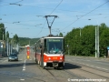 Souprava vozů T6A5 #8729+8730 vypravená na linku 10 opustila zastávku Vozovna Motol a míjí výjezd z vozovny. | 27.8.2005