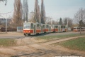Vůz KT8D5 ev.č.9020 vypravený na linku 3 vjíždí do smyčky Dvorce od Podolí. | 20.4.1996