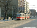 Do zastávky Balabenka vjíždí vůz KT8D5 ev.č.9045 vypravený na náhradní linku 35. | 3.4.2005