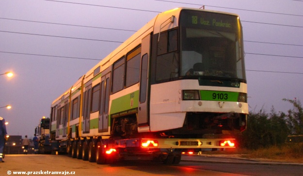 Poslední zástupce vozů RT6N1 ev.č.9103 opouští Prahu.... | 17.9.2009