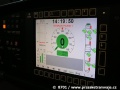 LCD monitor zabudovaný do panelu řidiče v prototypu tramvaje Škoda 14T ev.č.9111 zobrazuje nejen stav tramvaje, ale také rychlost a další důležité informace pro řidiče | 26.11.2005