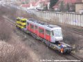 Posun železničních vozů s loženým vozem Škoda 14t ev.č.9111 lokomotivou 740 534-3 zpět na kolejiště nádraží Praha-Zličín | 9.2.2007
