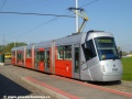 Vůz Škoda 14T ev.č.9134 vypravený na linku 9 vyčkává před nástupní zastávkou vnitřní koleje smyčky Sídliště Řepy na čas odjezdu. | 16.4.2011