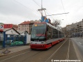 Vůz Škoda 15T #9242 na cvičné jízdě při jízdě k zastávce Klamovka míjí objekt někdejší tramvajové vozovny Košíře. | 7.1.2012