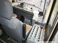 Celkový pohled na stanoviště řidiče v přední části vozu se sedadlem instruktora a panelem v pravé části pro simulování závad vozu | 7.10.2008