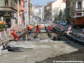 Zřizování tramvajového tělesa systému W-tram v Zenklově ulici u zastávky Divadlo Pod Palmovkou. | 5.4.2011