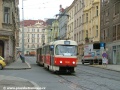 Souprava vozů T3SUCS #7035+#T3 #6665 vypravená na linku 18 projela celou ulicí Na Zámecké a chystá se odbočit vlevo do zastávky Otakarova. | 5.12.2004