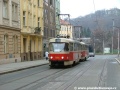 Souprava vozů T3SUCS #7282+#7280 vypravená na linku 11 se ulicí Na Zámecké blíží do zastávky Náměstí Bratří Synků. | 5.12.2004