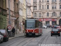 Souprava vozů T6A5 #8633+#8615 vypravená na linku 7 projíždí ulicí Na Zámecké. | 18.11.2011